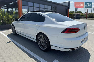 Седан Volkswagen Passat 2016 в Виннице
