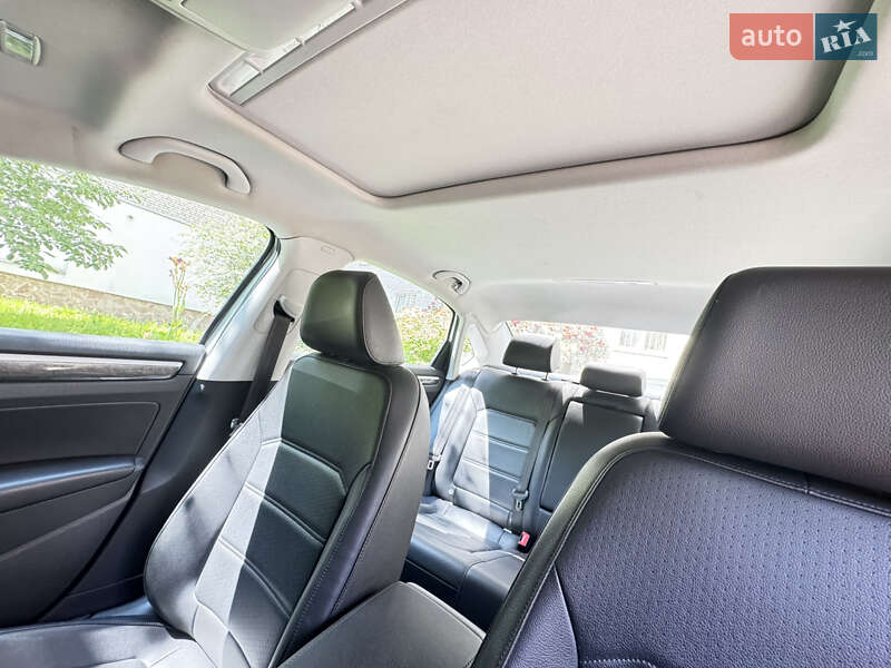 Седан Volkswagen Passat 2018 в Львові