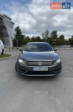 Седан Volkswagen Passat 2012 в Харькове