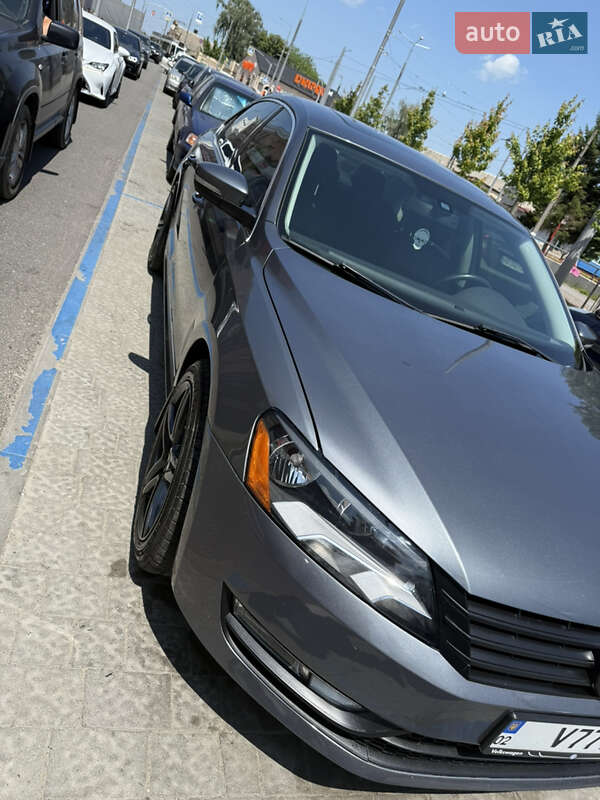 Седан Volkswagen Passat 2014 в Виннице