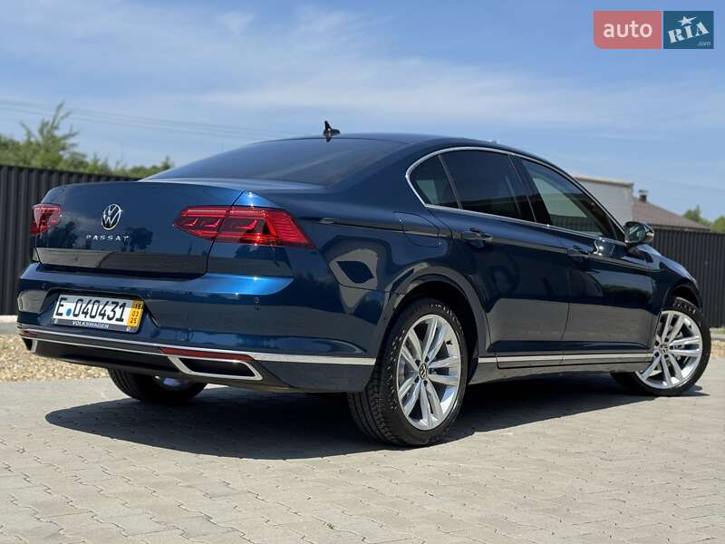 Седан Volkswagen Passat 2020 в Стрию