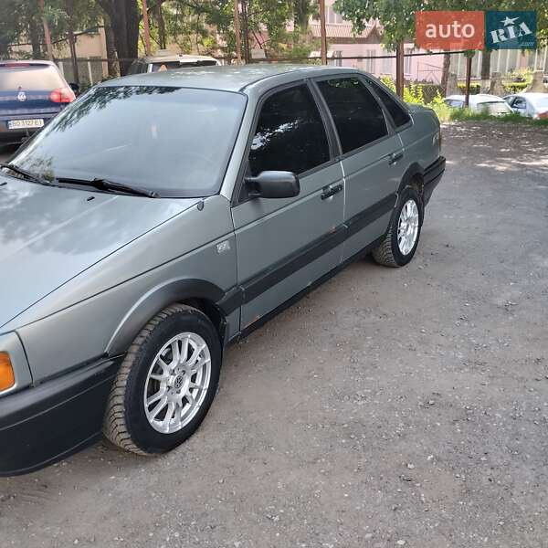 Седан Volkswagen Passat 1988 в Тернополе