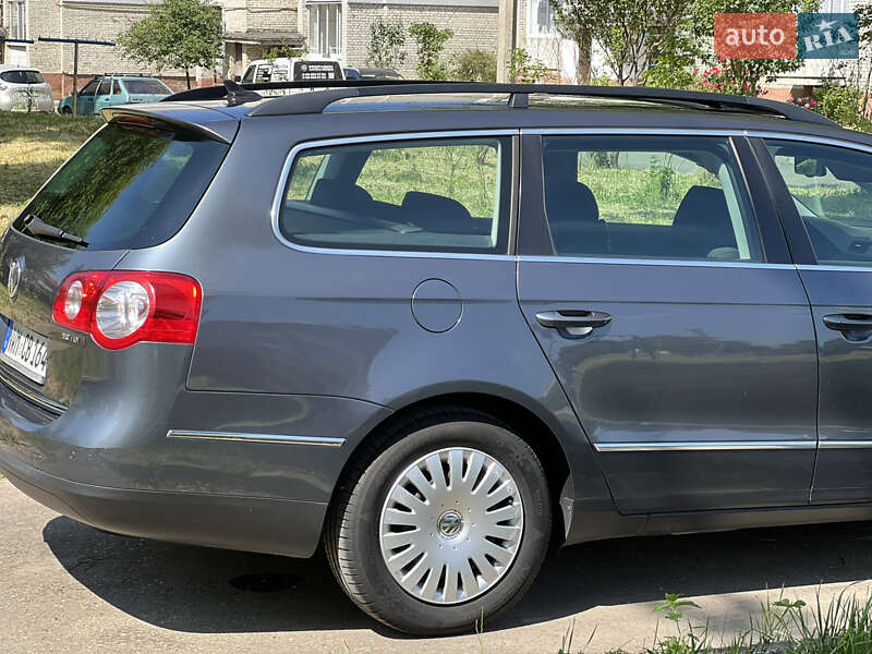 Універсал Volkswagen Passat 2010 в Калуші