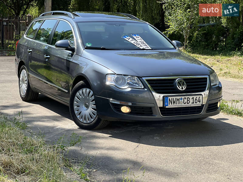 Універсал Volkswagen Passat 2010 в Калуші