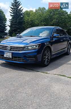 Седан Volkswagen Passat 2016 в Лозовой