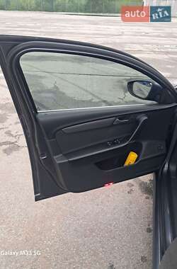 Универсал Volkswagen Passat 2011 в 