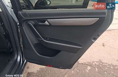 Универсал Volkswagen Passat 2011 в 