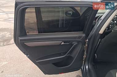 Универсал Volkswagen Passat 2011 в 