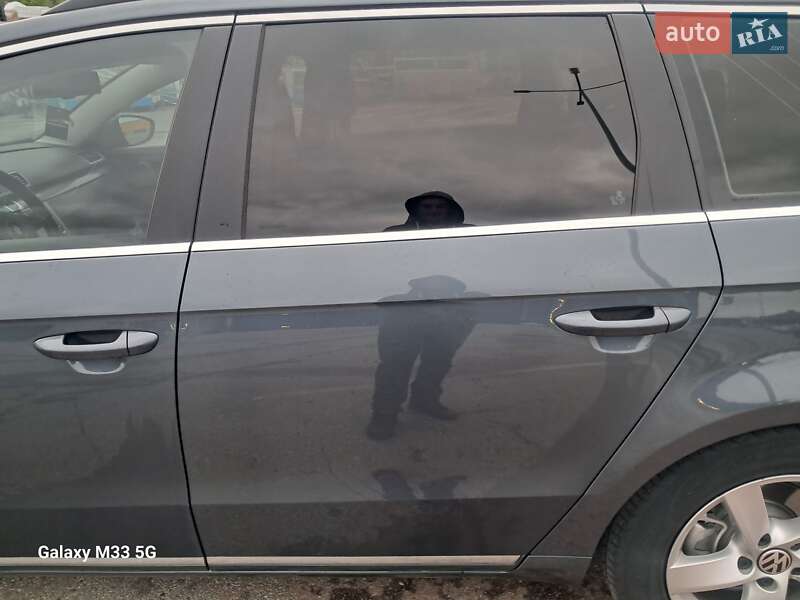 Универсал Volkswagen Passat 2011 в Черновцах