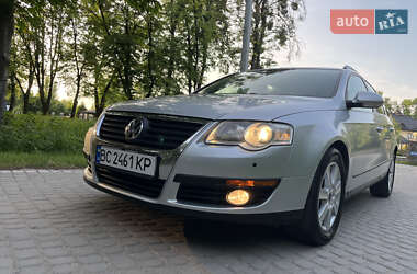Універсал Volkswagen Passat 2009 в 