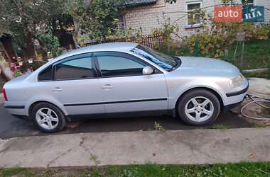 Седан Volkswagen Passat 1998 в Шепетовке
