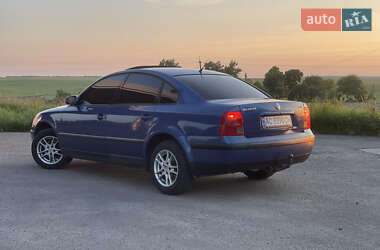 Седан Volkswagen Passat 1997 в Кременце