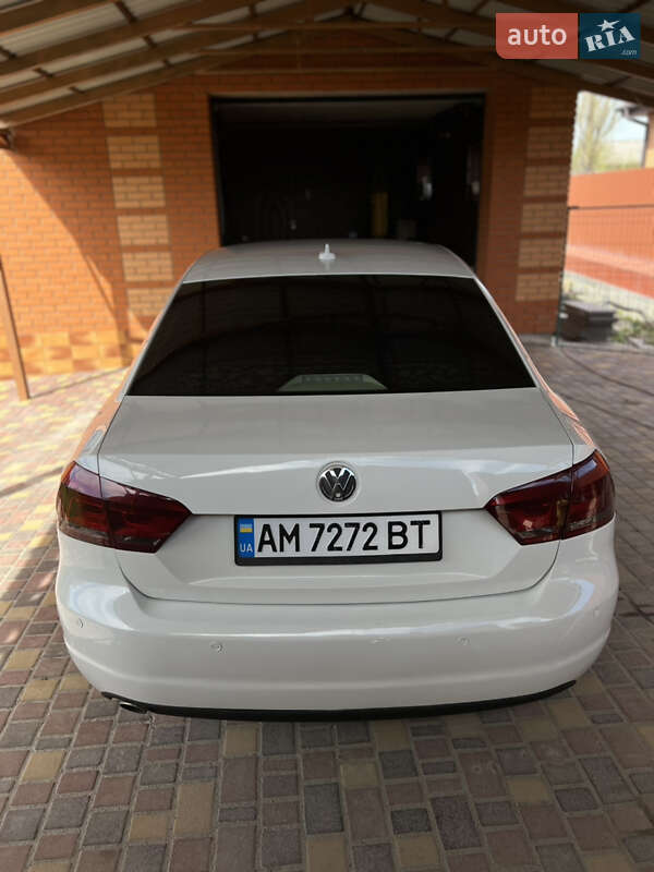 Седан Volkswagen Passat 2012 в Коростышеве
