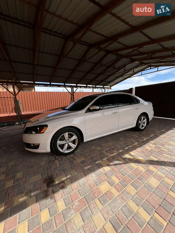 Седан Volkswagen Passat 2012 в Коростышеве