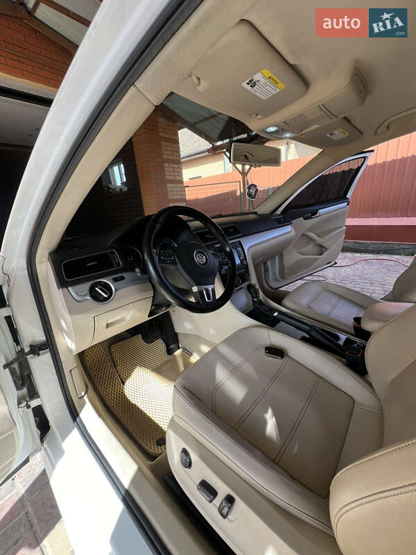 Седан Volkswagen Passat 2012 в Коростышеве