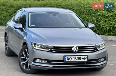 Седан Volkswagen Passat 2018 в Хусте