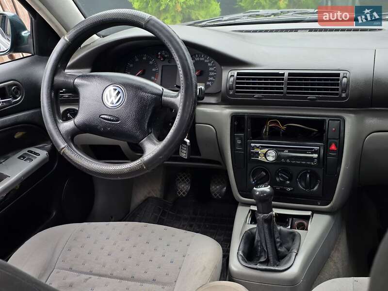 Седан Volkswagen Passat 1998 в Тернополе