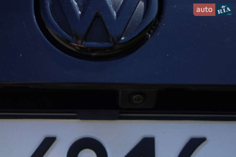 Седан Volkswagen Passat 2014 в Ужгороде