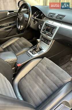 Универсал Volkswagen Passat 2010 в 