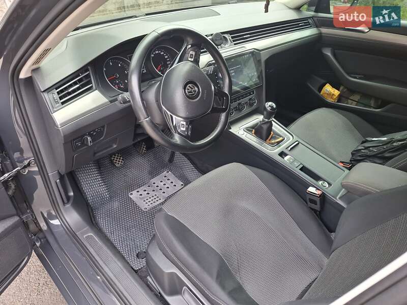 Универсал Volkswagen Passat 2015 в Конотопе