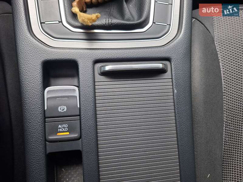Универсал Volkswagen Passat 2015 в Конотопе