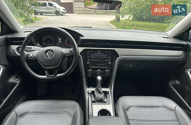 Седан Volkswagen Passat 2019 в 