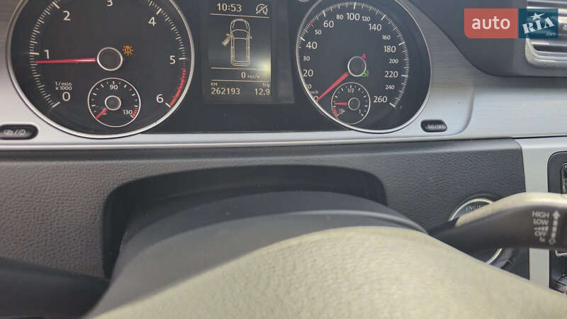 Универсал Volkswagen Passat 2012 в Львове