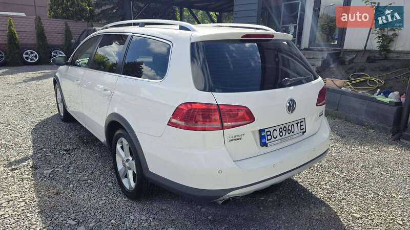 Универсал Volkswagen Passat 2012 в Львове