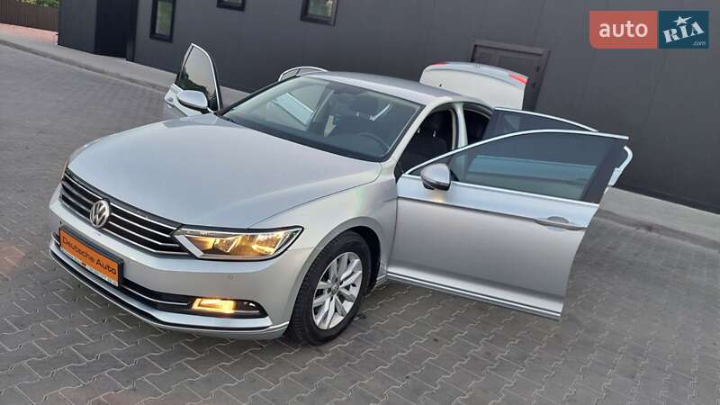 Седан Volkswagen Passat 2016 в Одесі