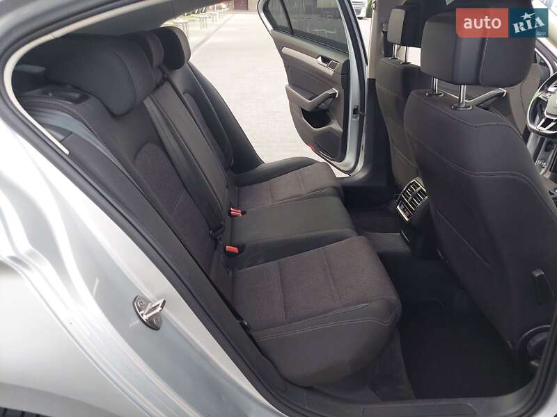 Седан Volkswagen Passat 2016 в Одесі