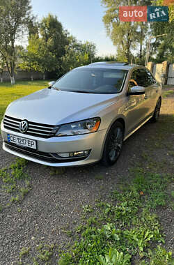 Седан Volkswagen Passat 2013 в Чернівцях