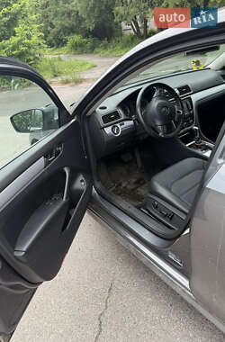 Седан Volkswagen Passat 2012 в 
