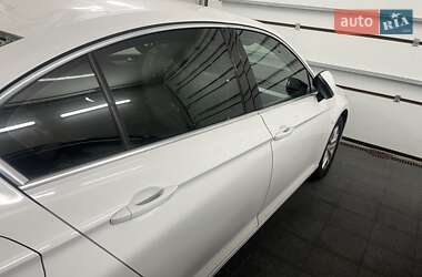 Седан Volkswagen Passat 2016 в 