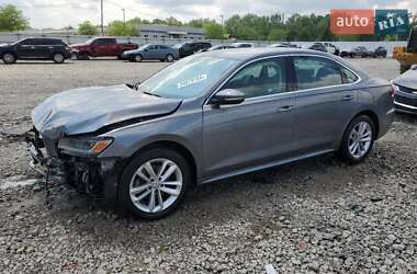 Седан Volkswagen Passat 2020 в Львове