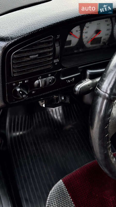 Седан Volkswagen Passat 1996 в Черкасах