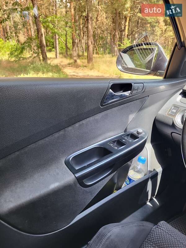 Седан Volkswagen Passat 2007 в Запорожье