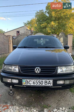 Універсал Volkswagen Passat 1995 в Львові
