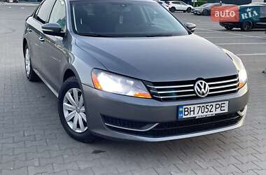 Седан Volkswagen Passat 2013 в Одесі