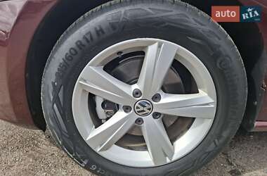Седан Volkswagen Passat 2011 в 