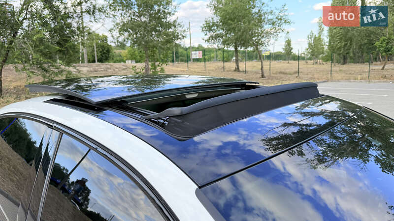 Седан Volkswagen Passat 2016 в Києві