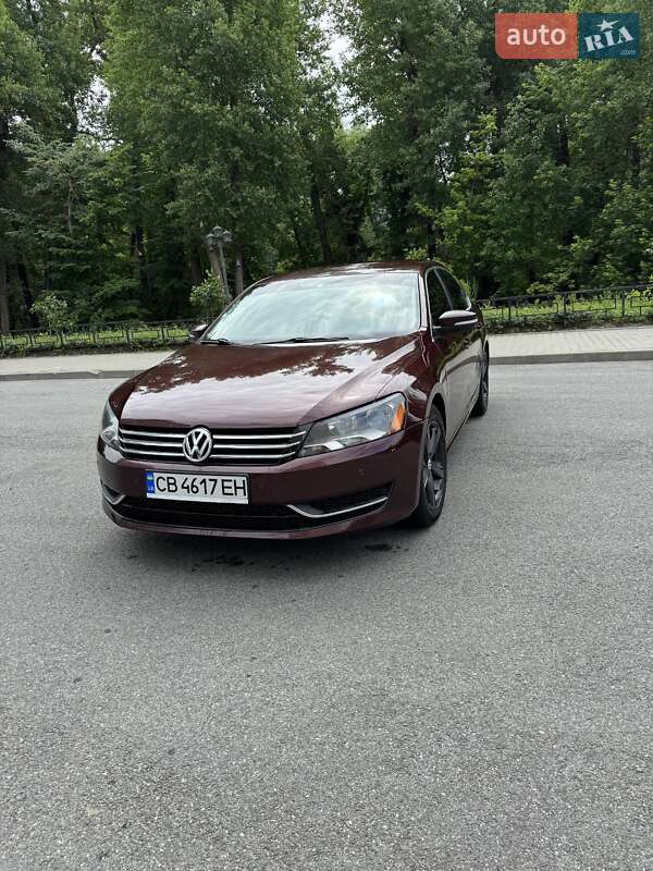 Седан Volkswagen Passat 2012 в Чернігові