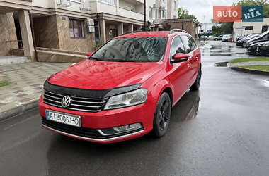 Універсал Volkswagen Passat 2011 в Києві