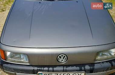 Седан Volkswagen Passat 1992 в 