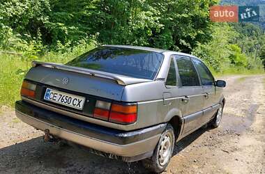 Седан Volkswagen Passat 1992 в Вижниці