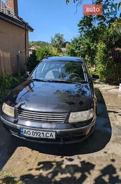 Універсал Volkswagen Passat 1997 в Виноградові