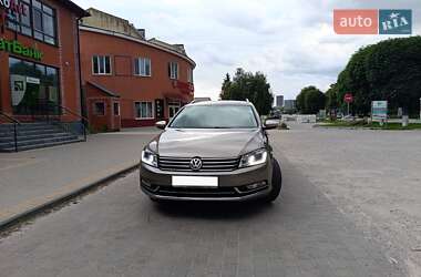 Універсал Volkswagen Passat 2013 в 
