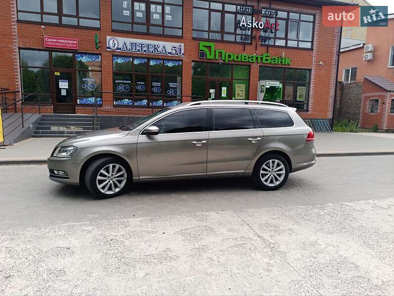 Універсал Volkswagen Passat 2013 в 