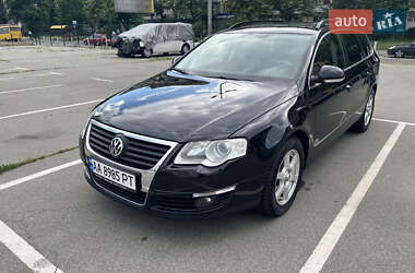 Универсал Volkswagen Passat 2010 в Киеве