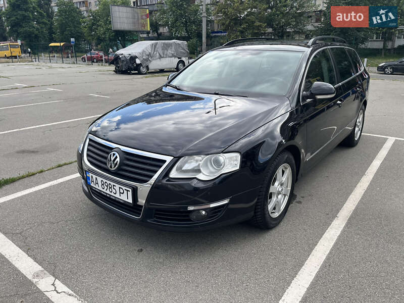 Универсал Volkswagen Passat 2010 в 