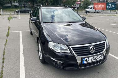 Универсал Volkswagen Passat 2010 в 